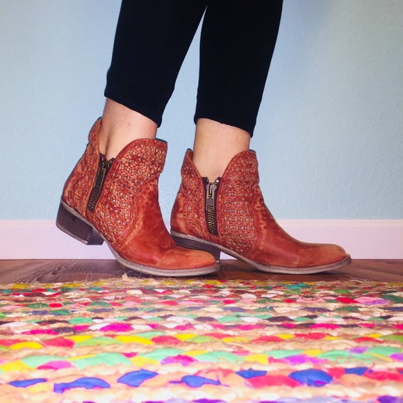 circle g cut out booties